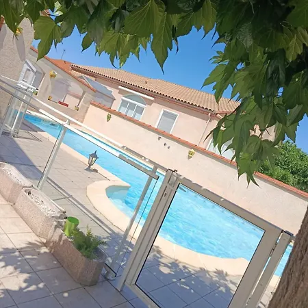 St Cyprien Magnifique Piscine 3 Etoiles Saint-Cyprien (Pyrenees-Orientales)